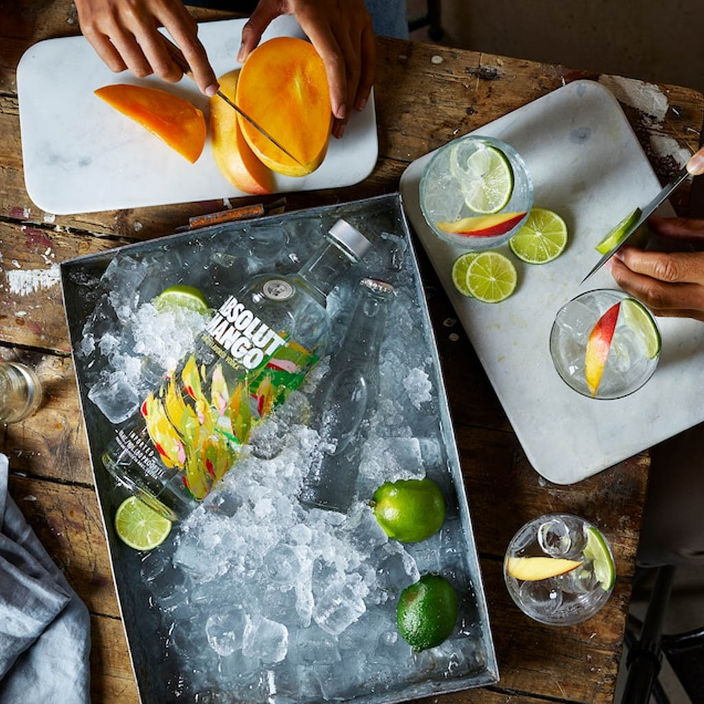 Absolut Mango Vodka Soda Cocktail