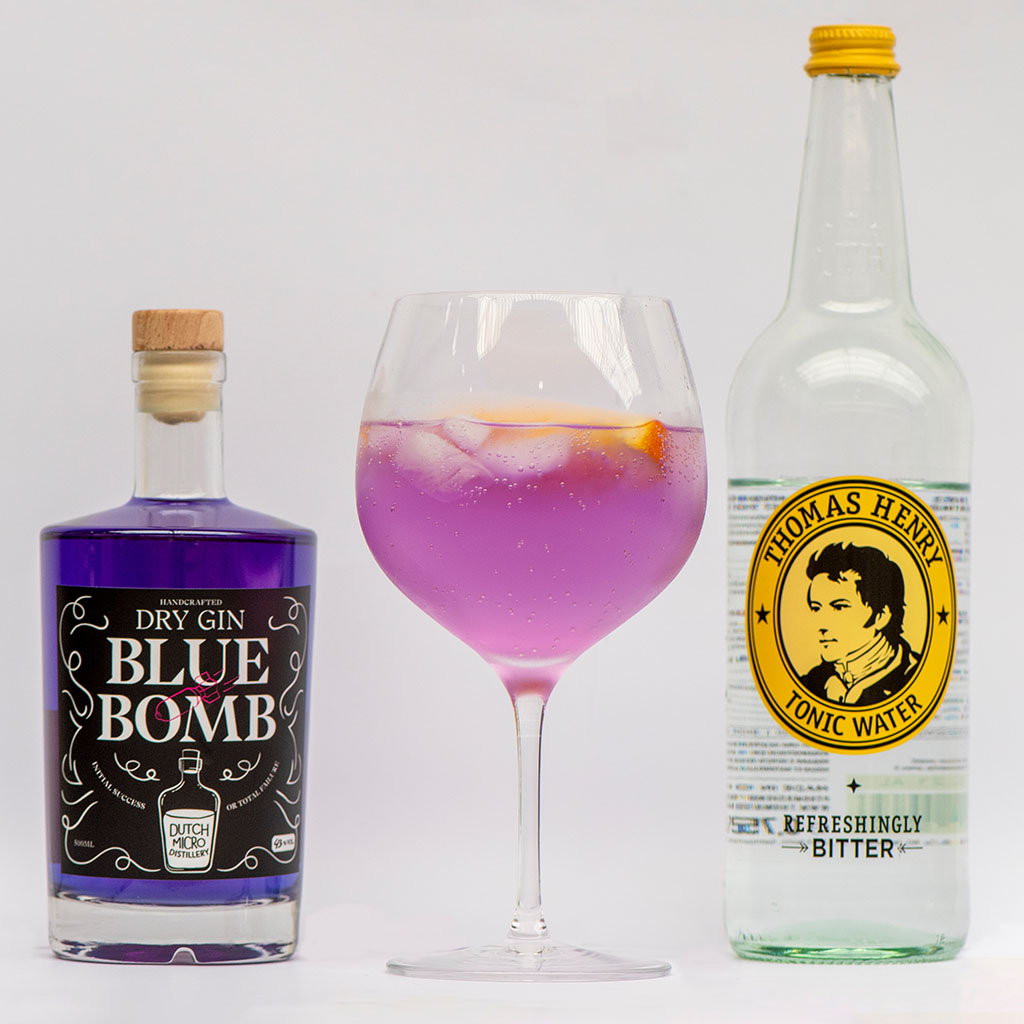 Blue Bomb Dry Gin Perfect Serve