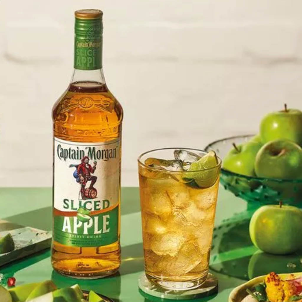 Captain Morgan Sliced Apple Spiced Rum 70cl perfect serve